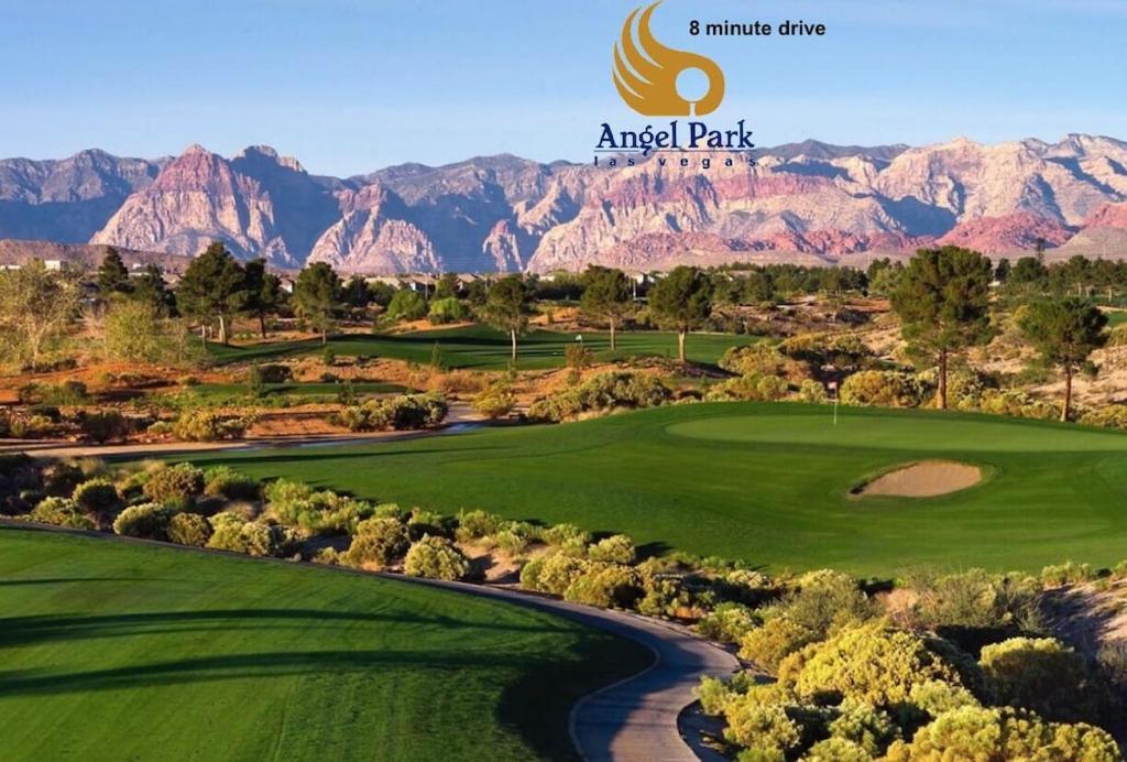 Luxury Villa, With Bonus Pool House, Private Pool, Hot Tub, Rock Water Fall And Slide, Putting Green, Basketball, Shuffle Board, Play Gym, Privately Gated On Circular Driveway. Las Vegas Bagian luar foto