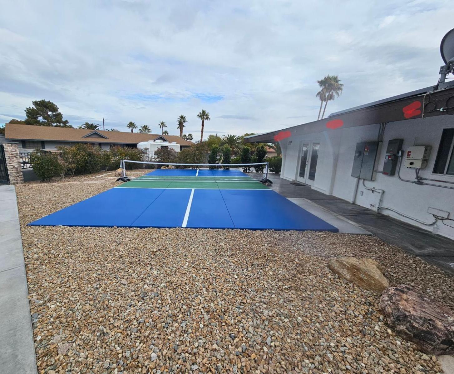 Luxury Villa, With Bonus Pool House, Private Pool, Hot Tub, Rock Water Fall And Slide, Putting Green, Basketball, Shuffle Board, Play Gym, Privately Gated On Circular Driveway. Las Vegas Bagian luar foto